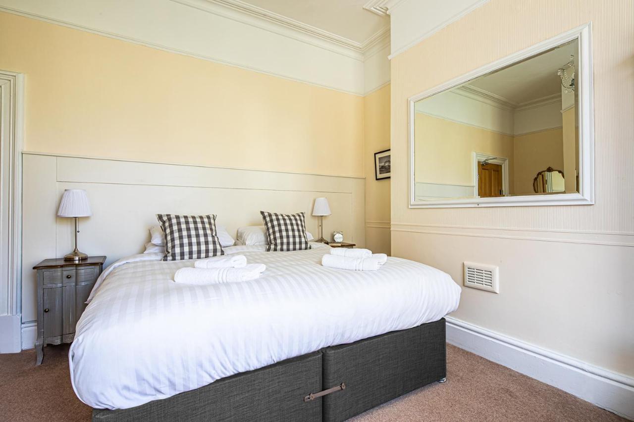 Fountains Guest House - Harrogate Stays エクステリア 写真