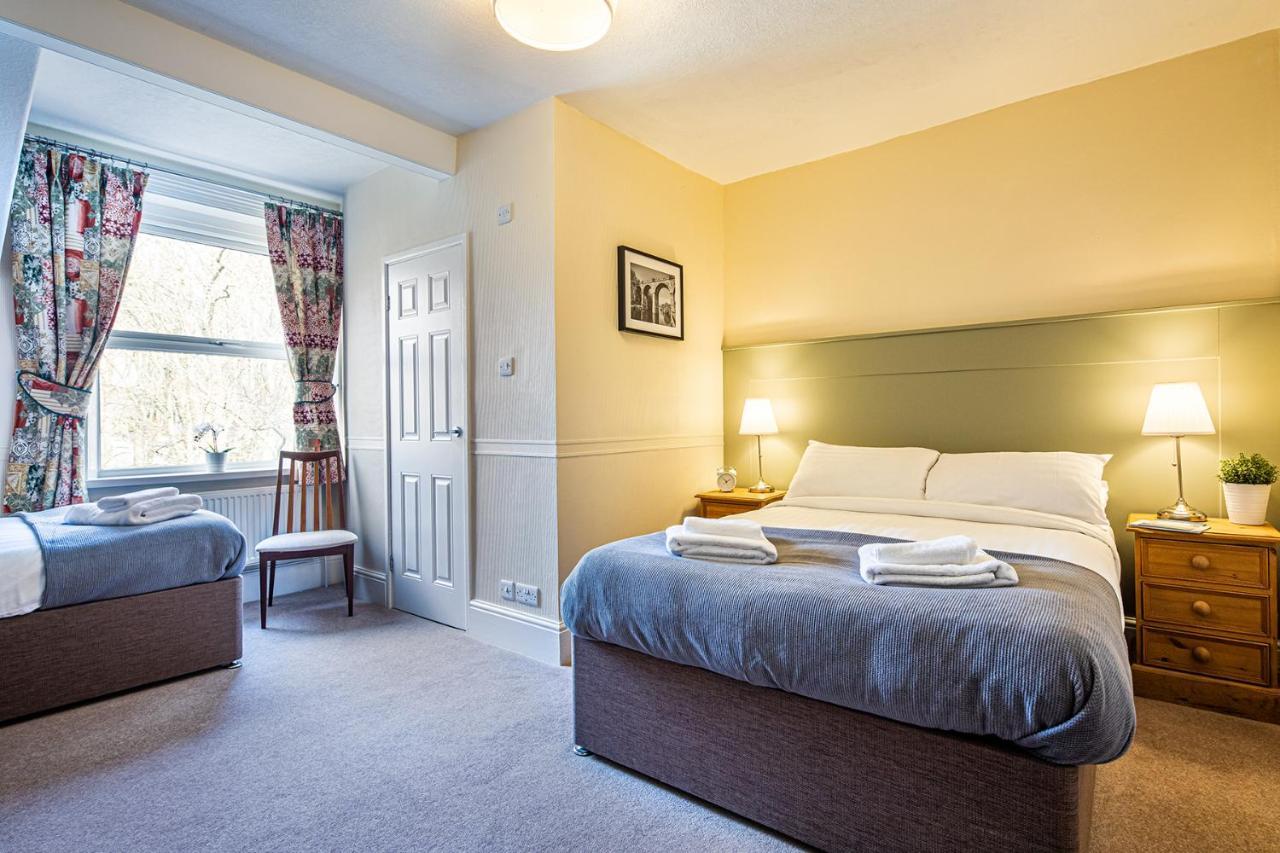 Fountains Guest House - Harrogate Stays エクステリア 写真
