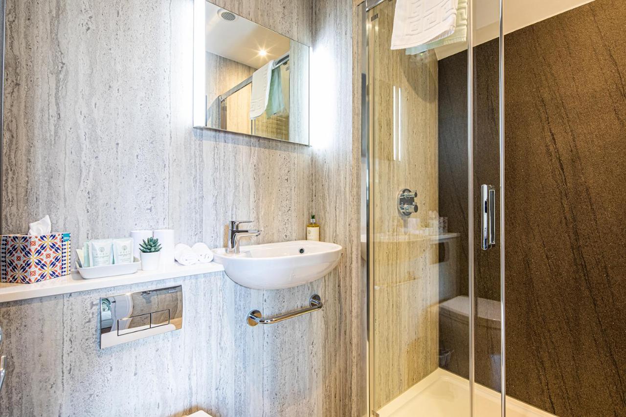 Fountains Guest House - Harrogate Stays エクステリア 写真