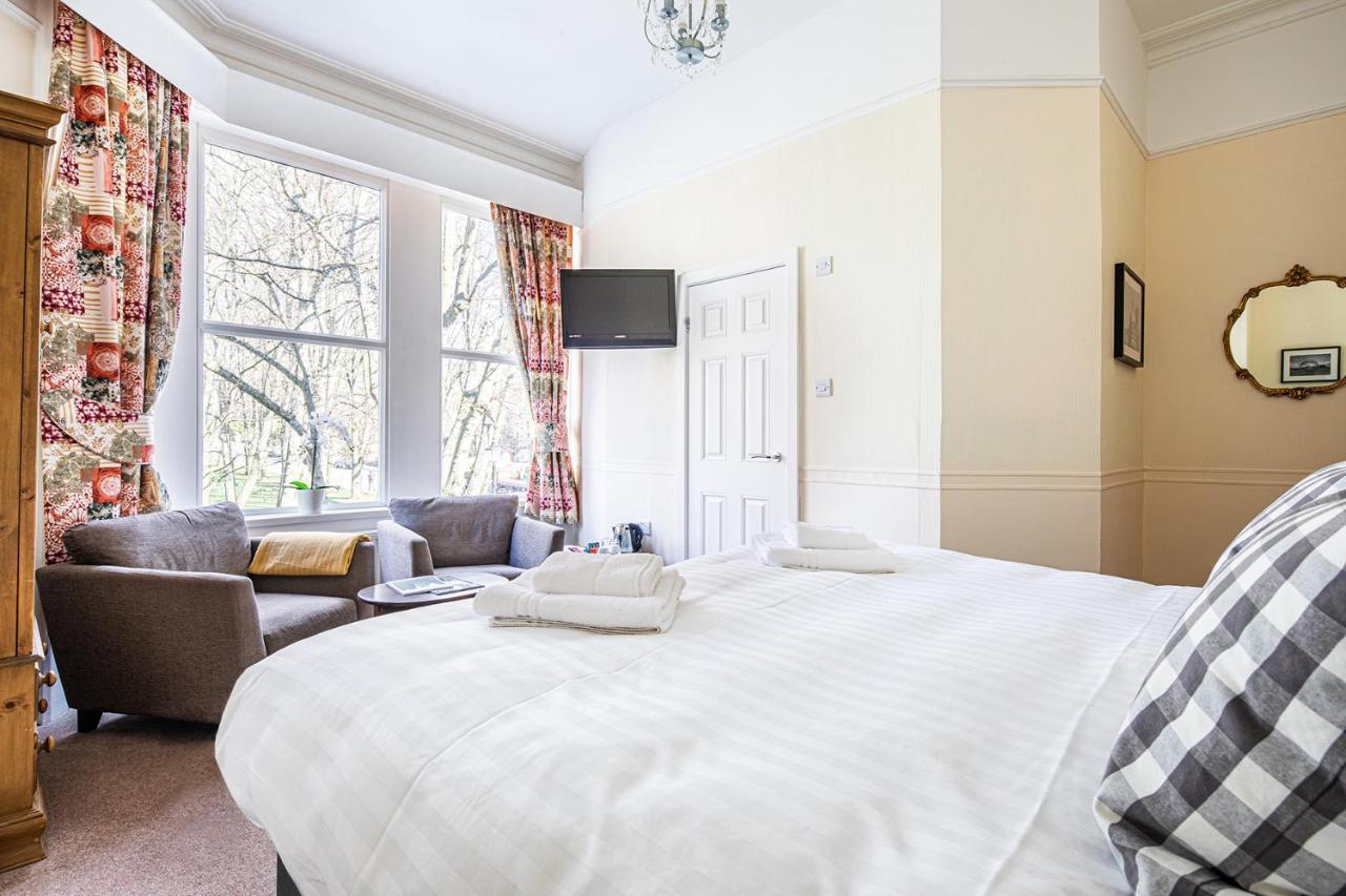 Fountains Guest House - Harrogate Stays エクステリア 写真