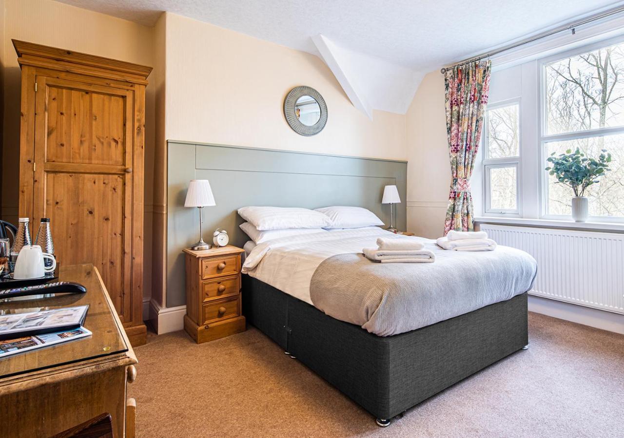 Fountains Guest House - Harrogate Stays エクステリア 写真