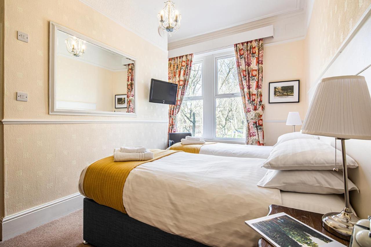 Fountains Guest House - Harrogate Stays エクステリア 写真