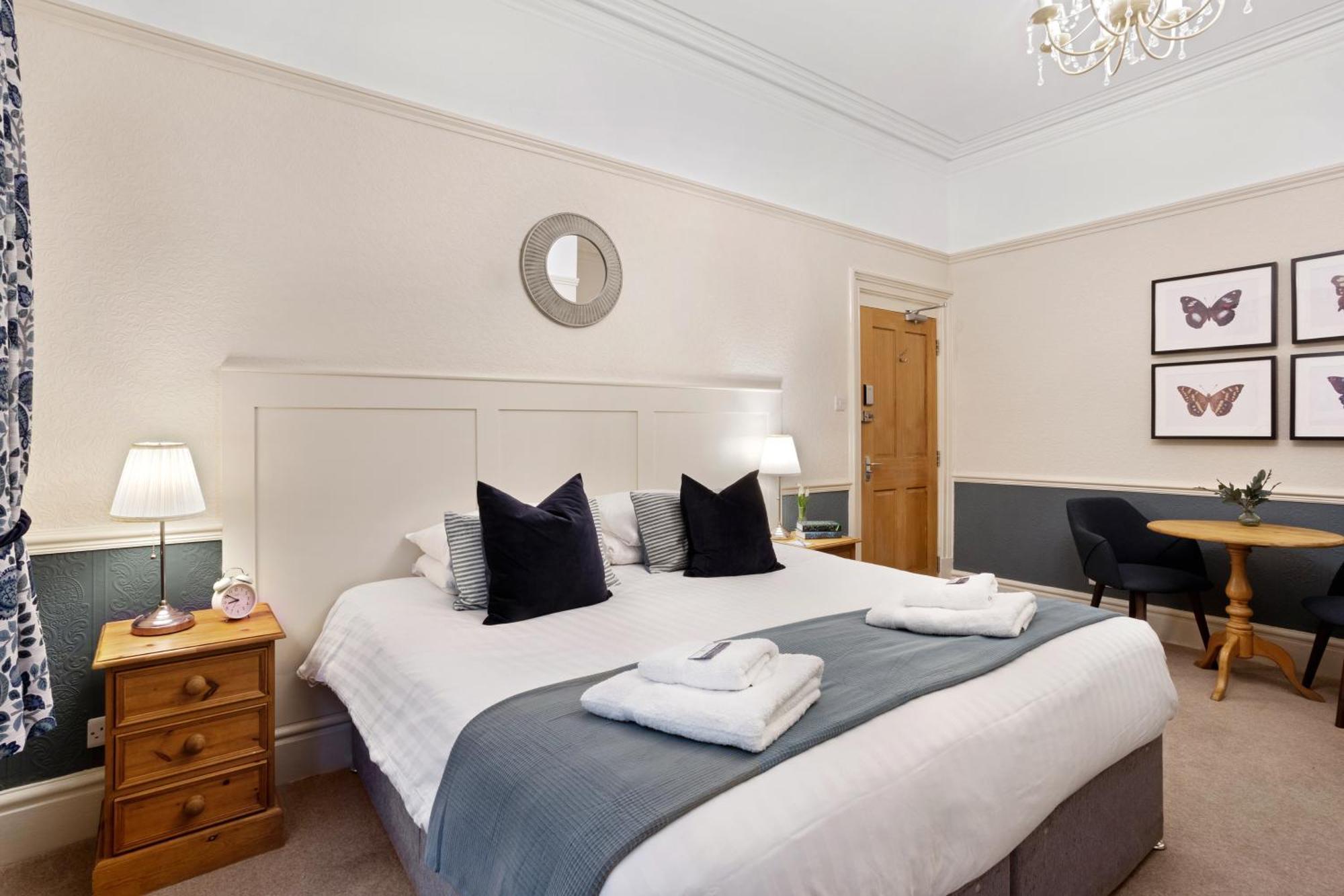 Fountains Guest House - Harrogate Stays エクステリア 写真