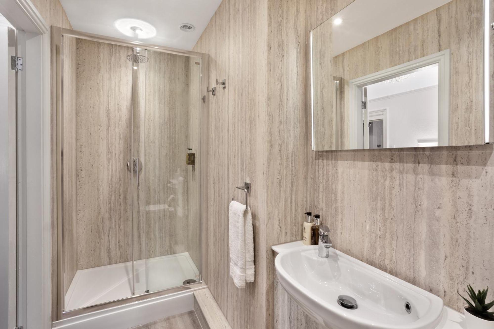 Fountains Guest House - Harrogate Stays エクステリア 写真