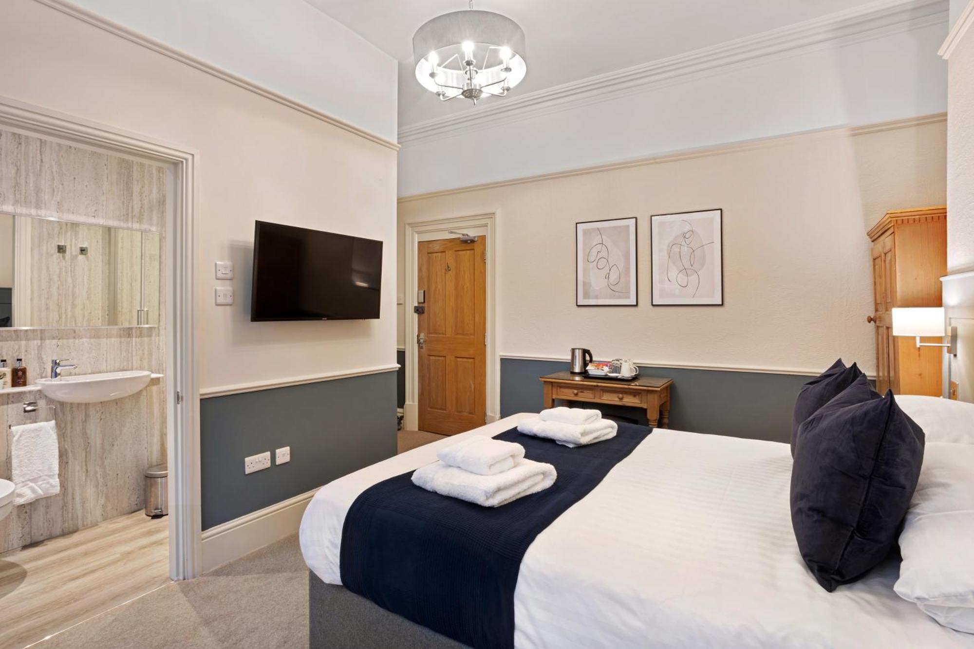 Fountains Guest House - Harrogate Stays エクステリア 写真