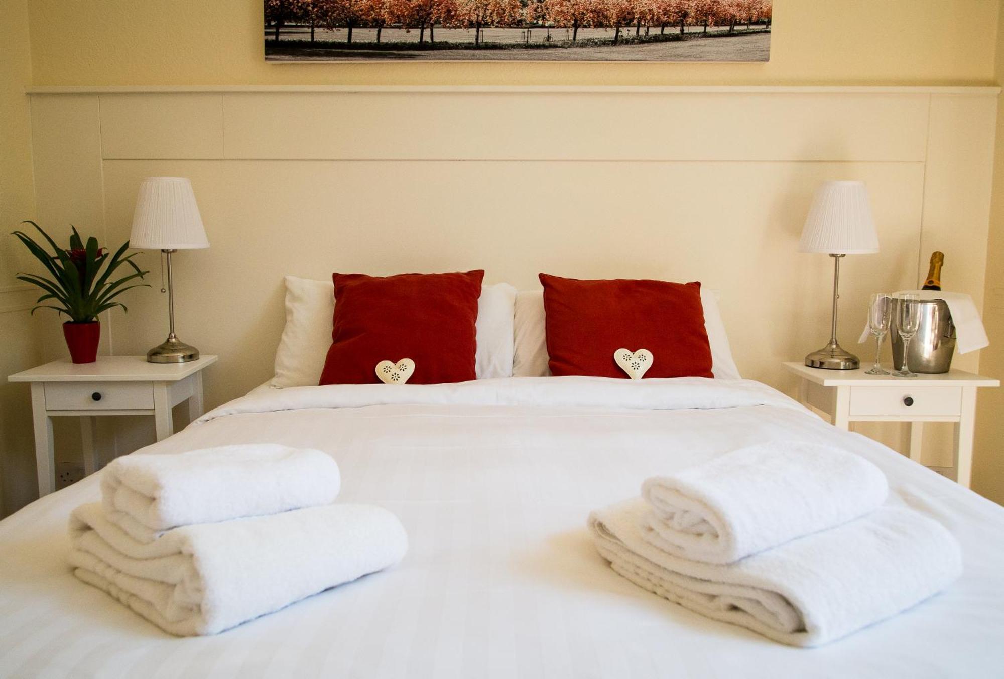Fountains Guest House - Harrogate Stays エクステリア 写真