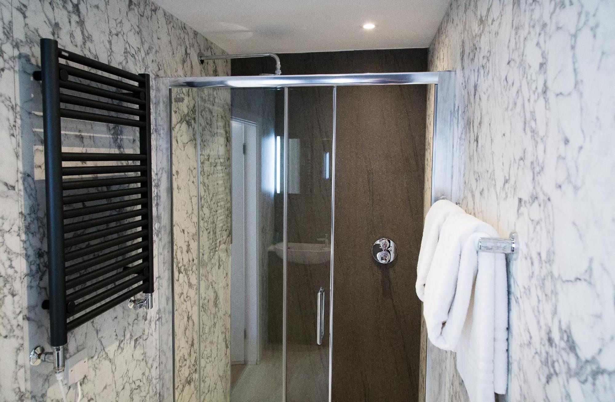 Fountains Guest House - Harrogate Stays エクステリア 写真